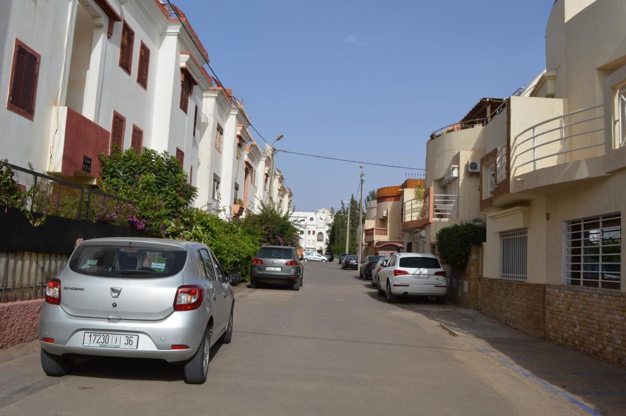 Appartement Ideal Riad Al Salam A 8 Minutes De La Plage Du Centre Ville,Wifi Et Parking Gratuits Agadir Dış mekan fotoğraf
